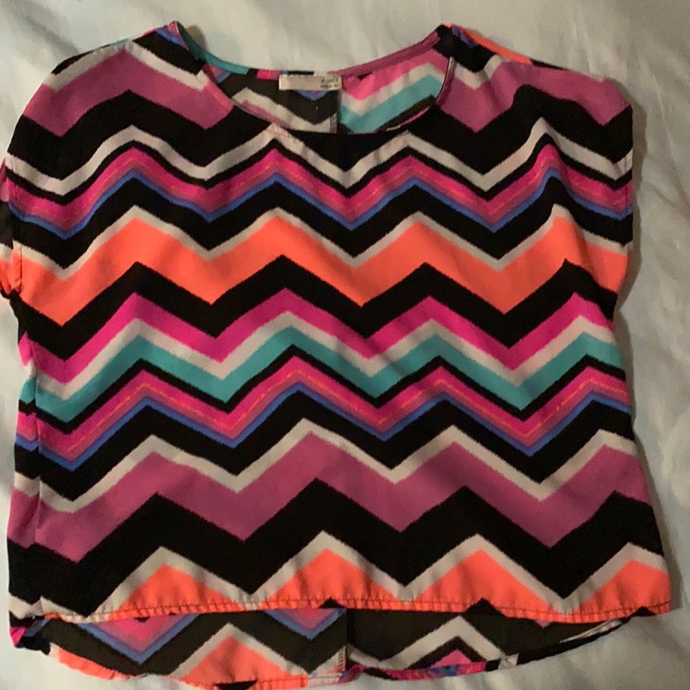 Zig zag top